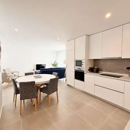 Sunset Waves - By Sch