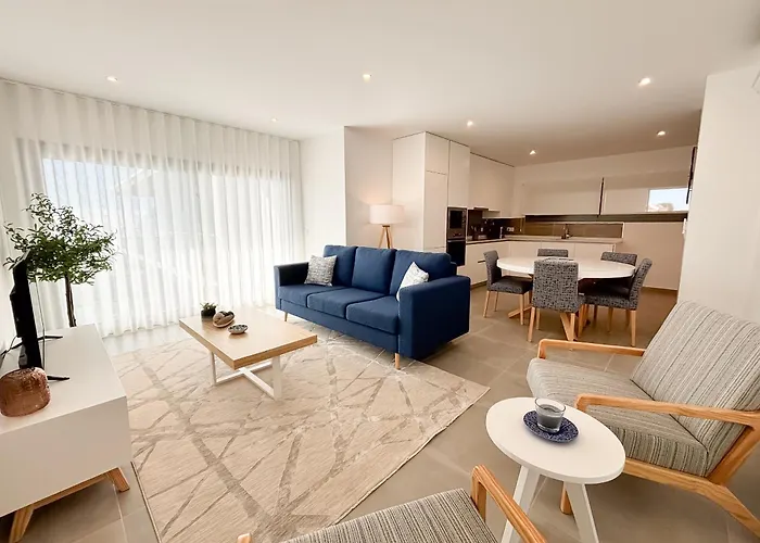 Sunset Waves - By Sch דירה נאזרה